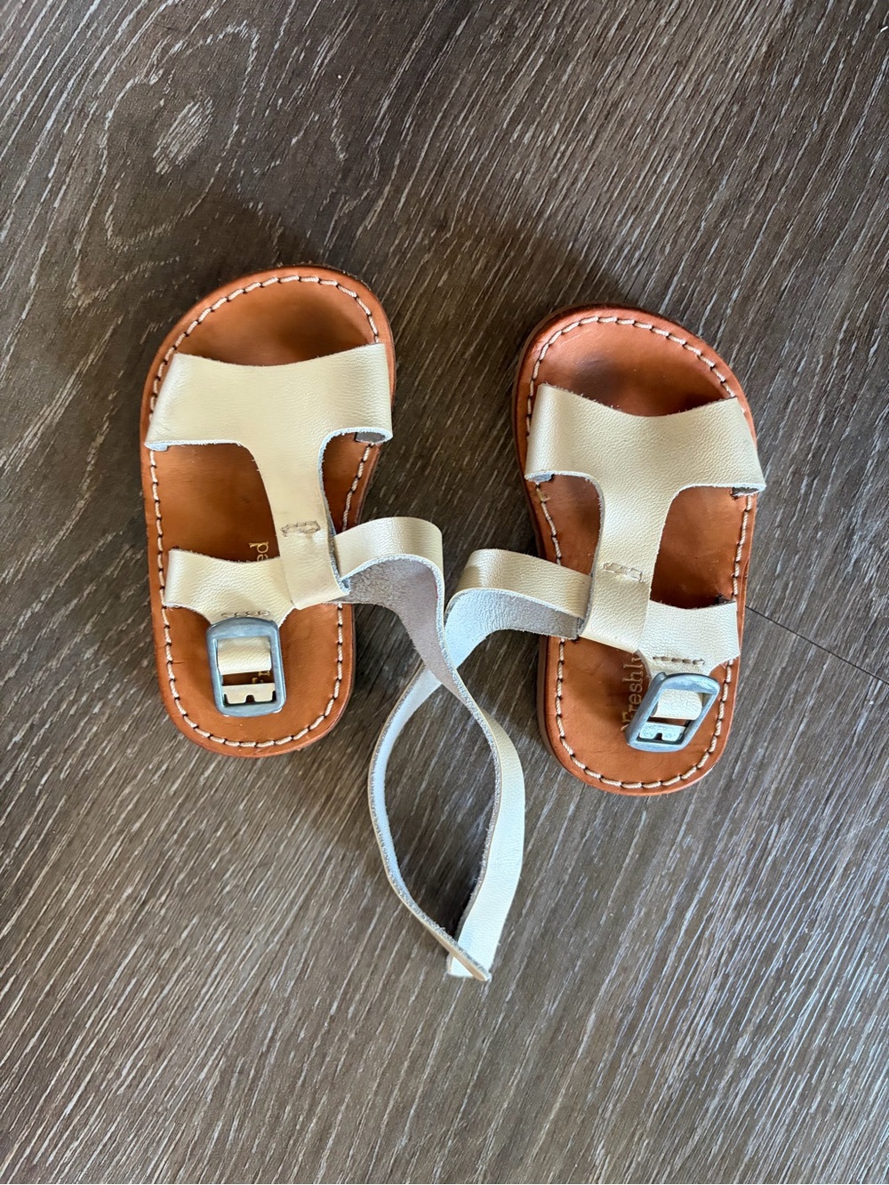 Freshly picked baby sandals excellent condition size 4